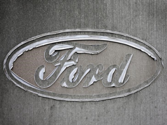 TD Cowen Maintains Hold Rating on Ford Stock, $10 Price Target After Q1 Earnings