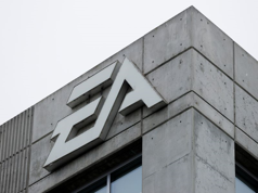 EA shares surge on strong earnings forecast, Battlefield launch